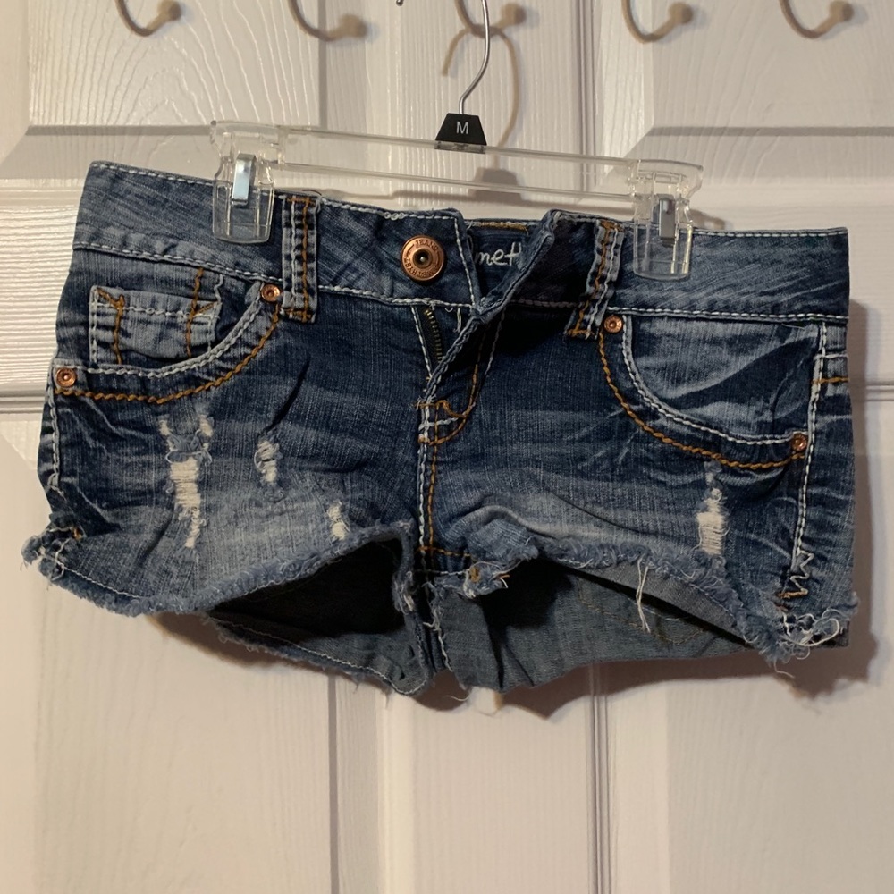 Amethyst Shorts Size 5
